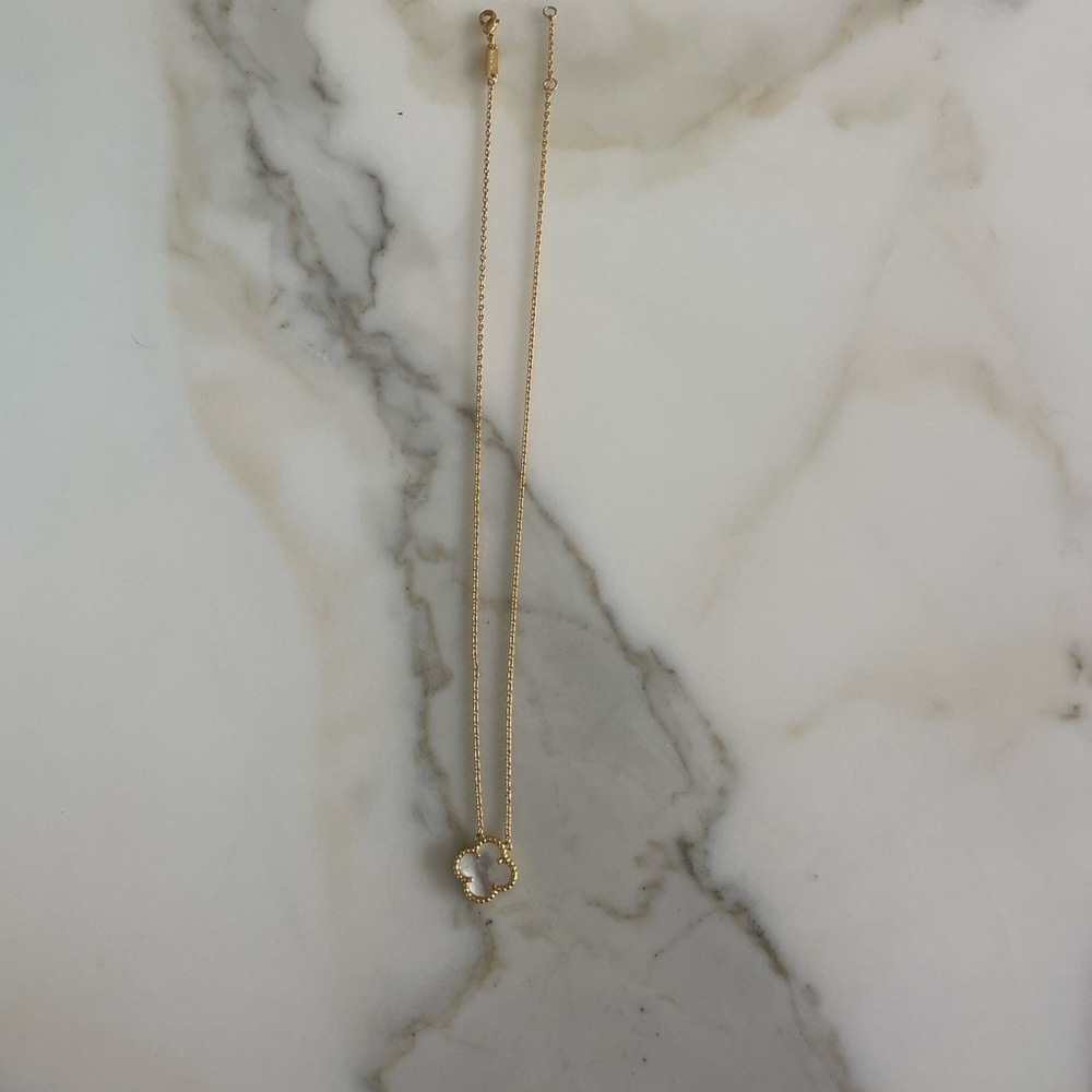 CLOVER INSPIRED MOTHER OF PEARL NECKLACE